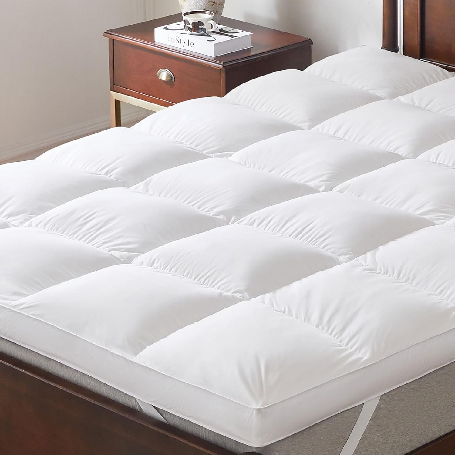 3 Inch White Goose Feather Mattress Topper,Queen Feather Bed Topper,Mattress Cover with Straps,Ultra Soft Pillowtop,100% Cotton Fabric(60”x80”)