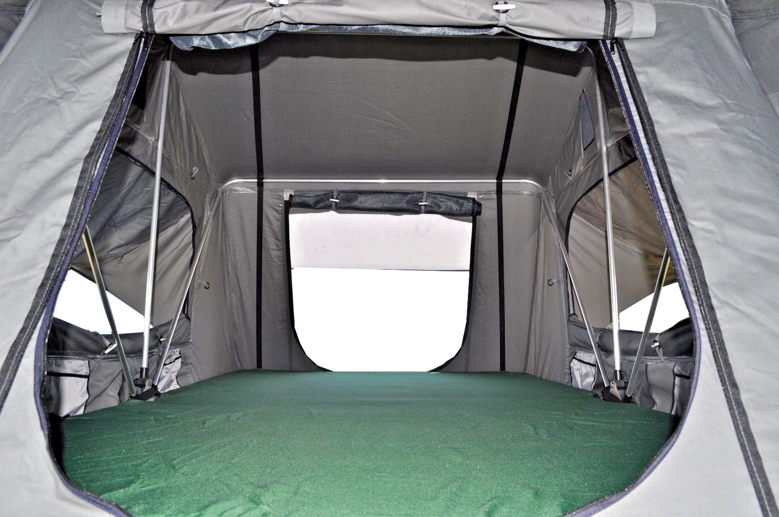 Extended Ventura Deluxe 1.4 Roof Top Tent + Annex (IN STOCK)